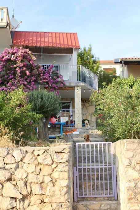 Small House At Seafront Tisno Zewnętrze zdjęcie